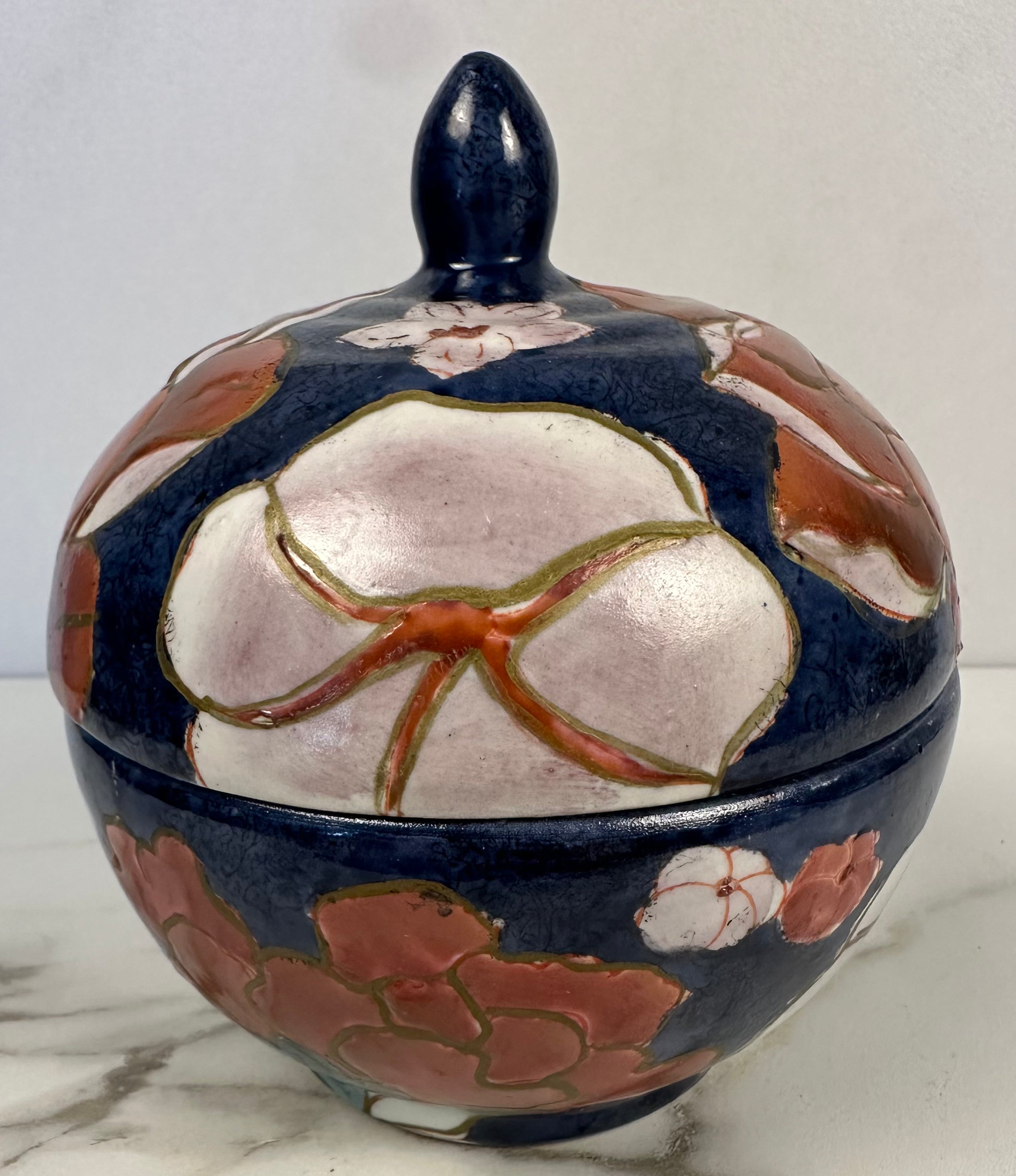 Satsuma-Style Lidded Vessel