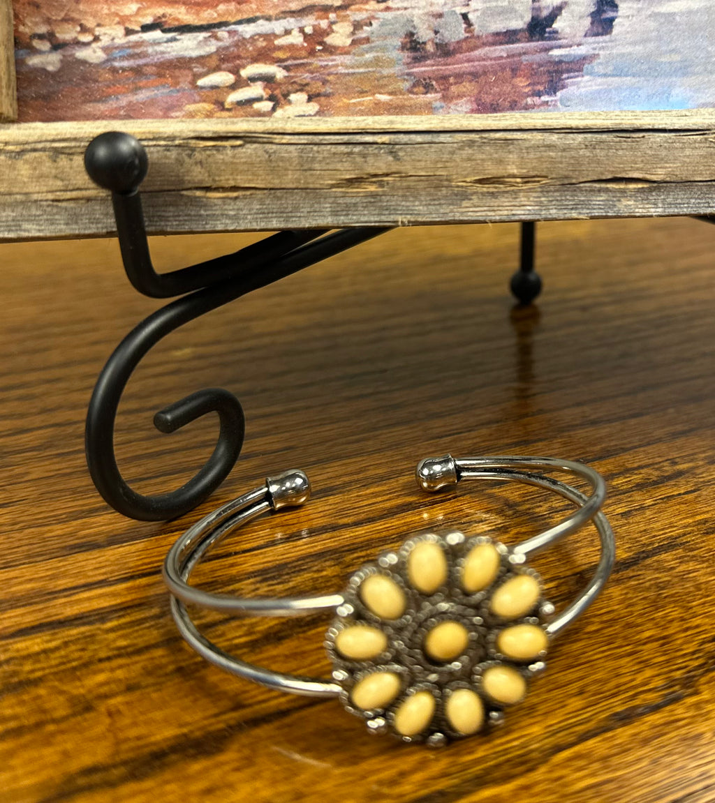 Beige Stone  and Silver Tone Metal Bracelet