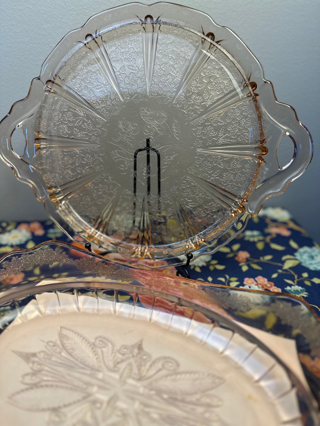 Pink Depression Glass 10 inch Cake Plate -  “Mayfair Open Rose”  Anchor Hocking  | Circa 1931-1937